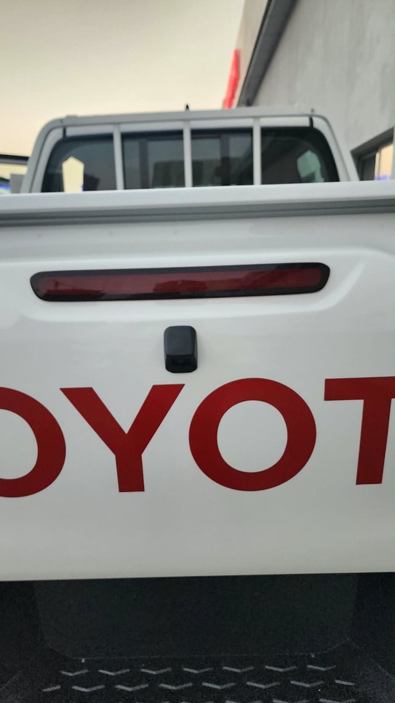 Toyota Hilux GLX 2.7 Petrol