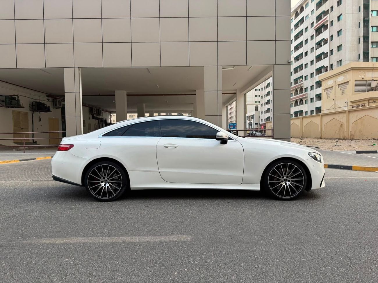 Mercedes Benz E400 STANDARD