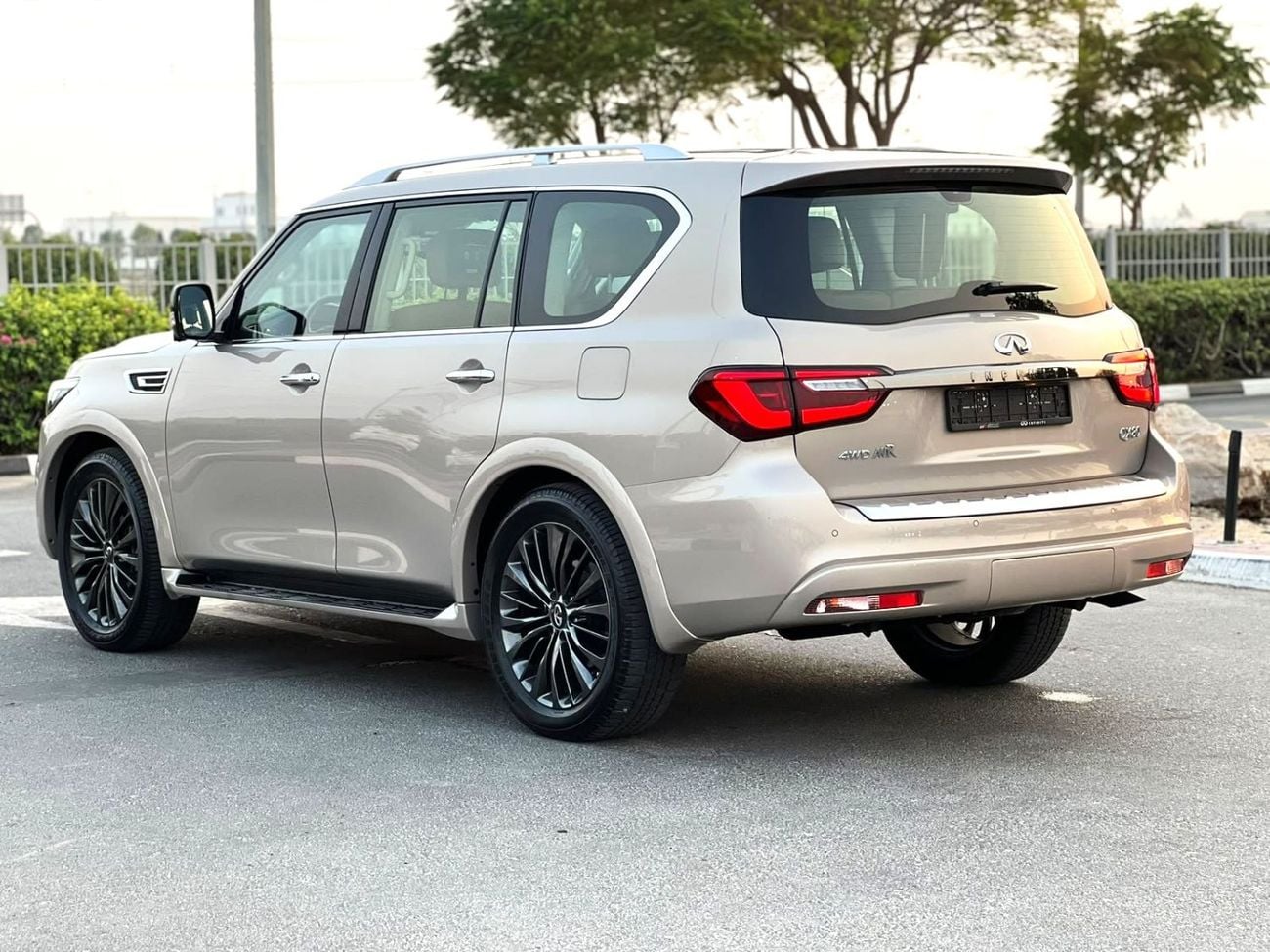 إنفينيتي QX80 LUXURY PROACTIVE