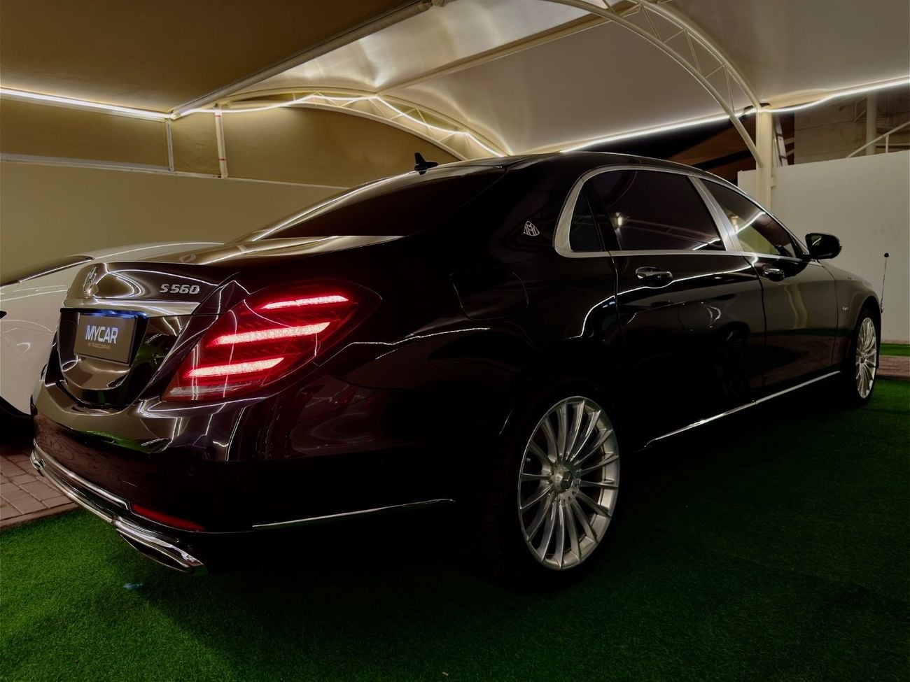 مرسيدس بنز S 560