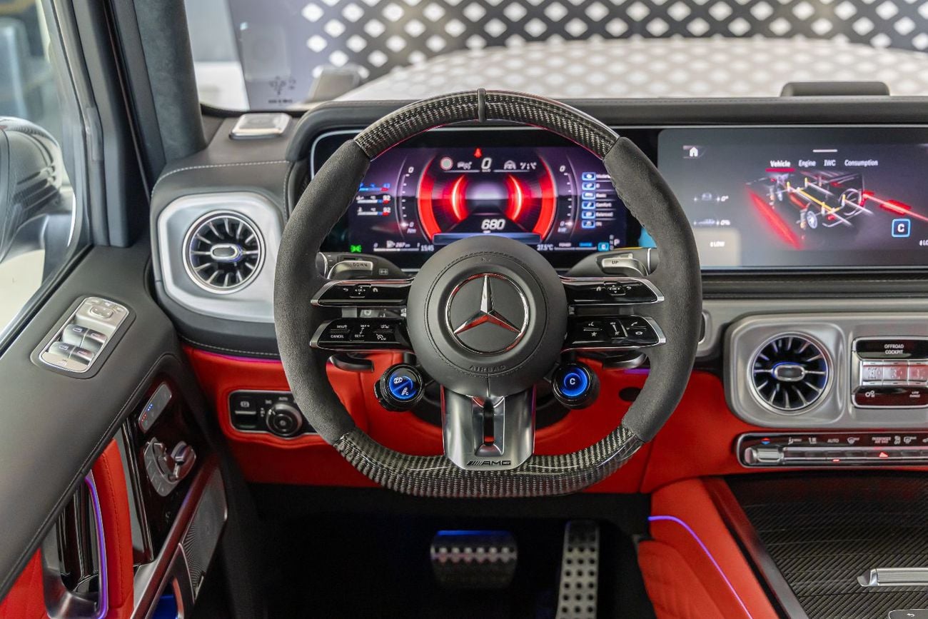 Mercedes Benz G63 AMG STANDARD Mercedes-AMG G 63 | 2026 | White | Full Carbon | Performance Package | 4.0L V8 Twin-Turbo | 585 HP