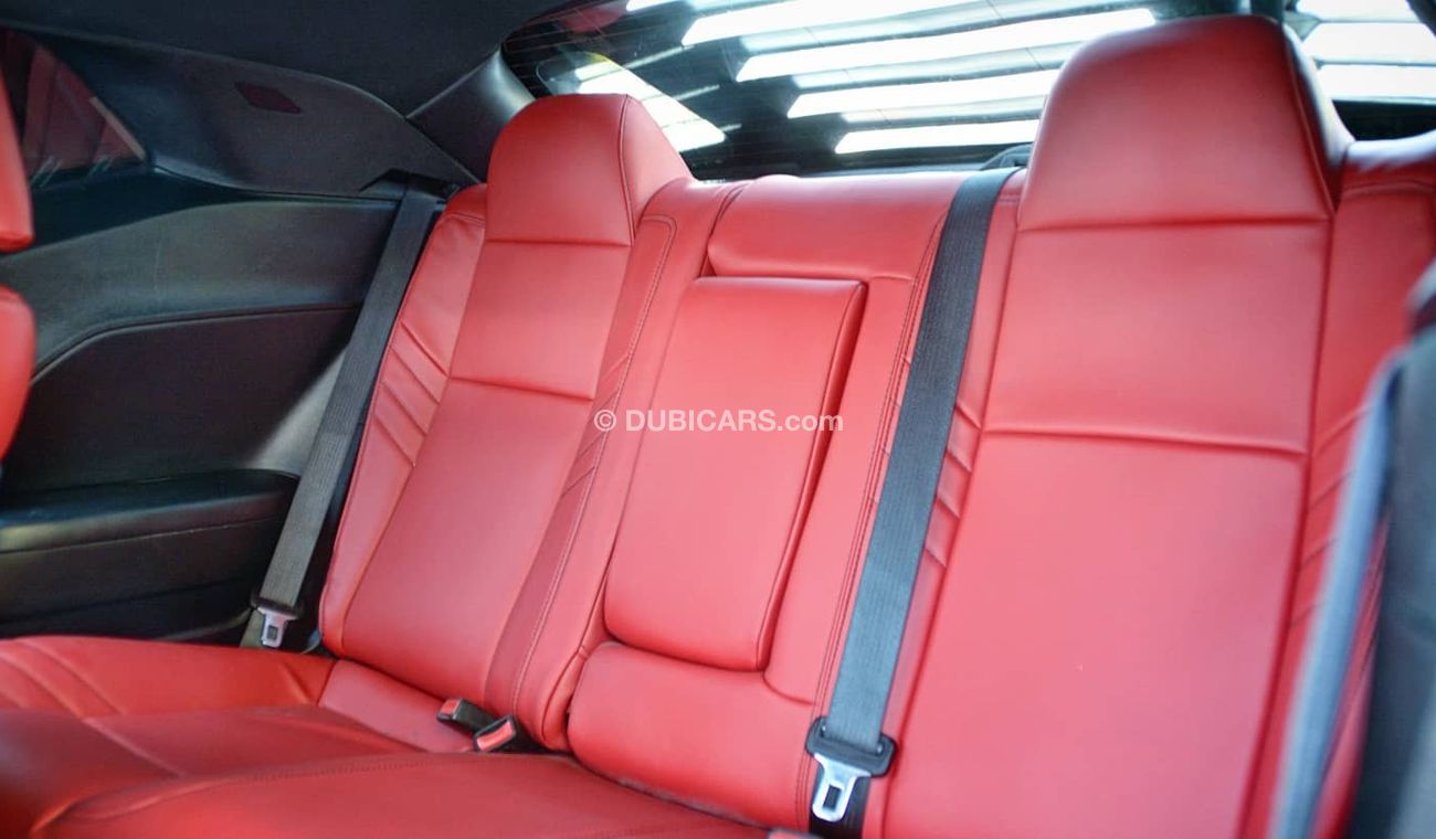 Dodge Challenger SOLD!!!!!!Challenger R/T Hemi V8 5.7L 2019/ Leather Interior/ SRT Body Kit/Very Good Condition