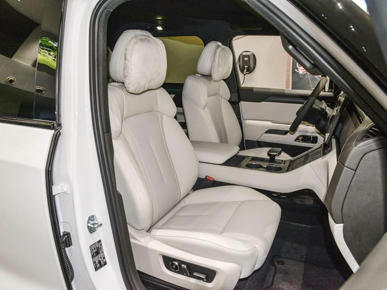 روكس 01 7seater white-white