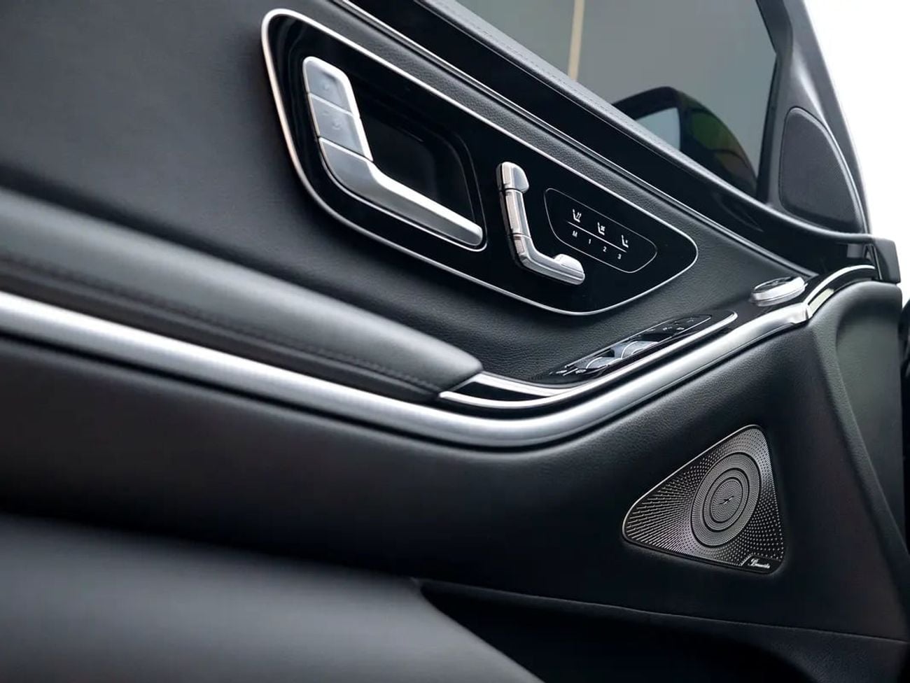 مرسيدس بنز S 500 4MATIC L Burmester Sound | Heated & Ventilated Seats