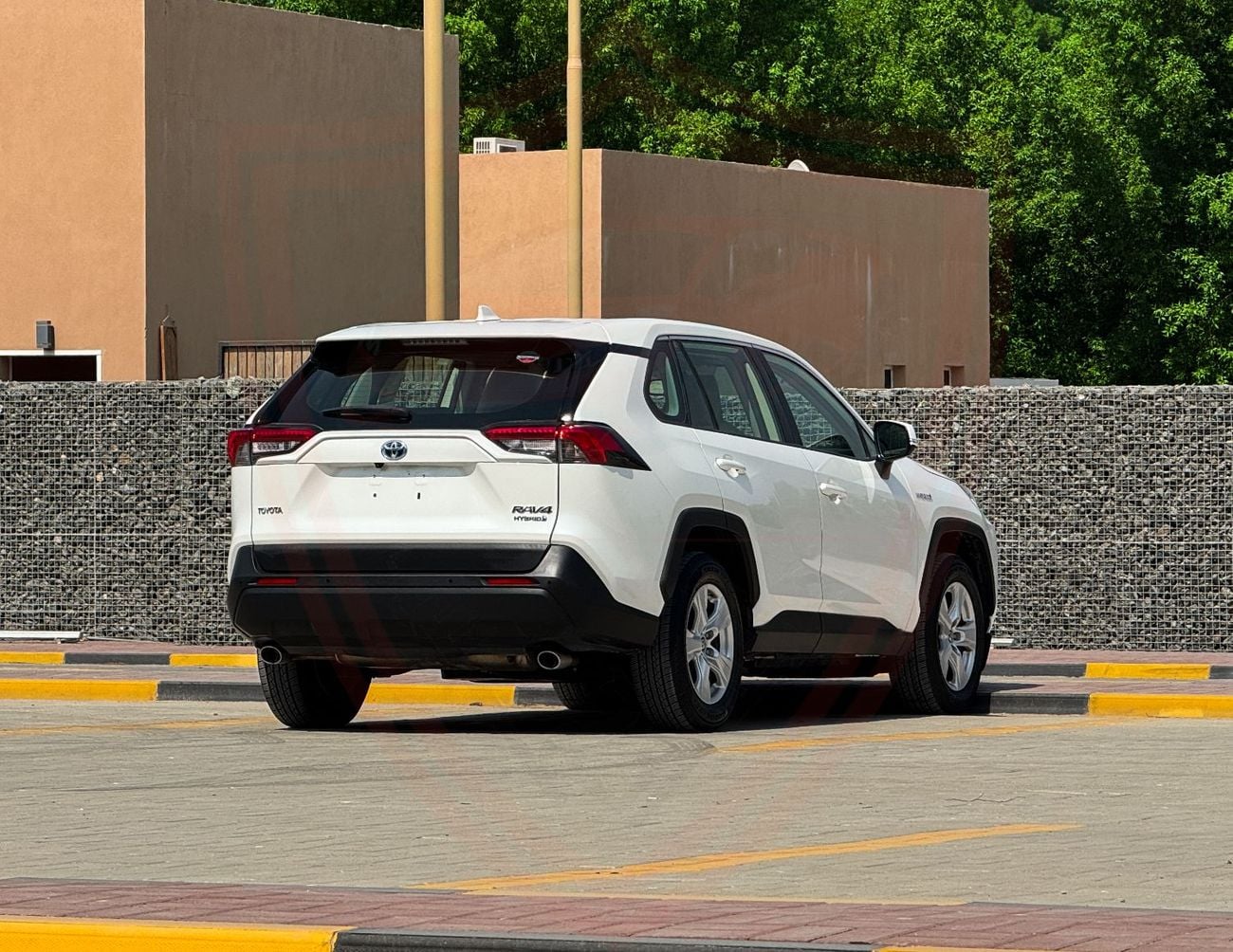 Toyota RAV4 LE HEV Toyota Rav4 Hybrid | 2.5 L | 2019 | GCC | Accident-Free | In Excellent Condition | 1320 P.M