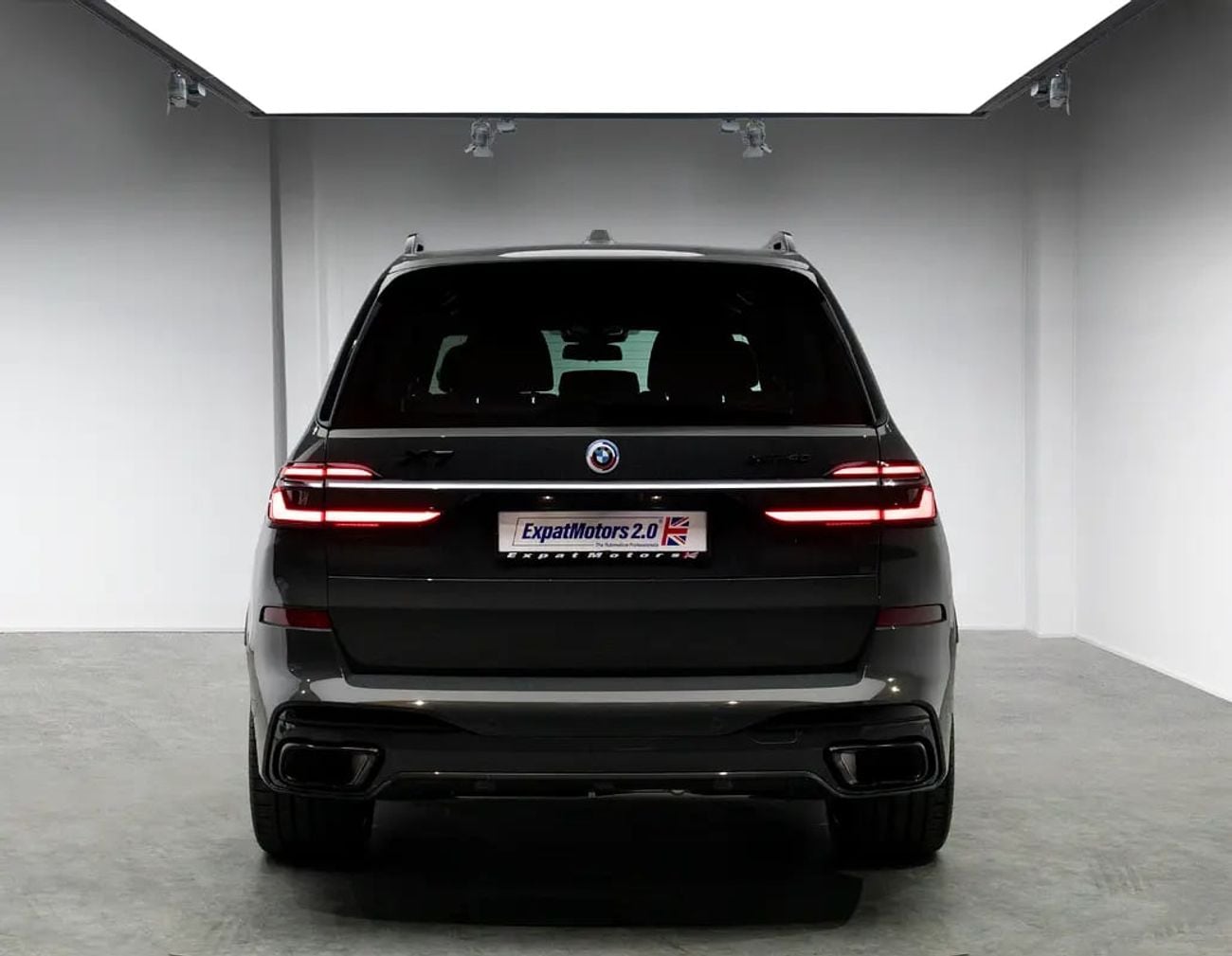 BMW X7 XDRIVE40I M SPORT Warranty + Service Package • Full Service History • GCC