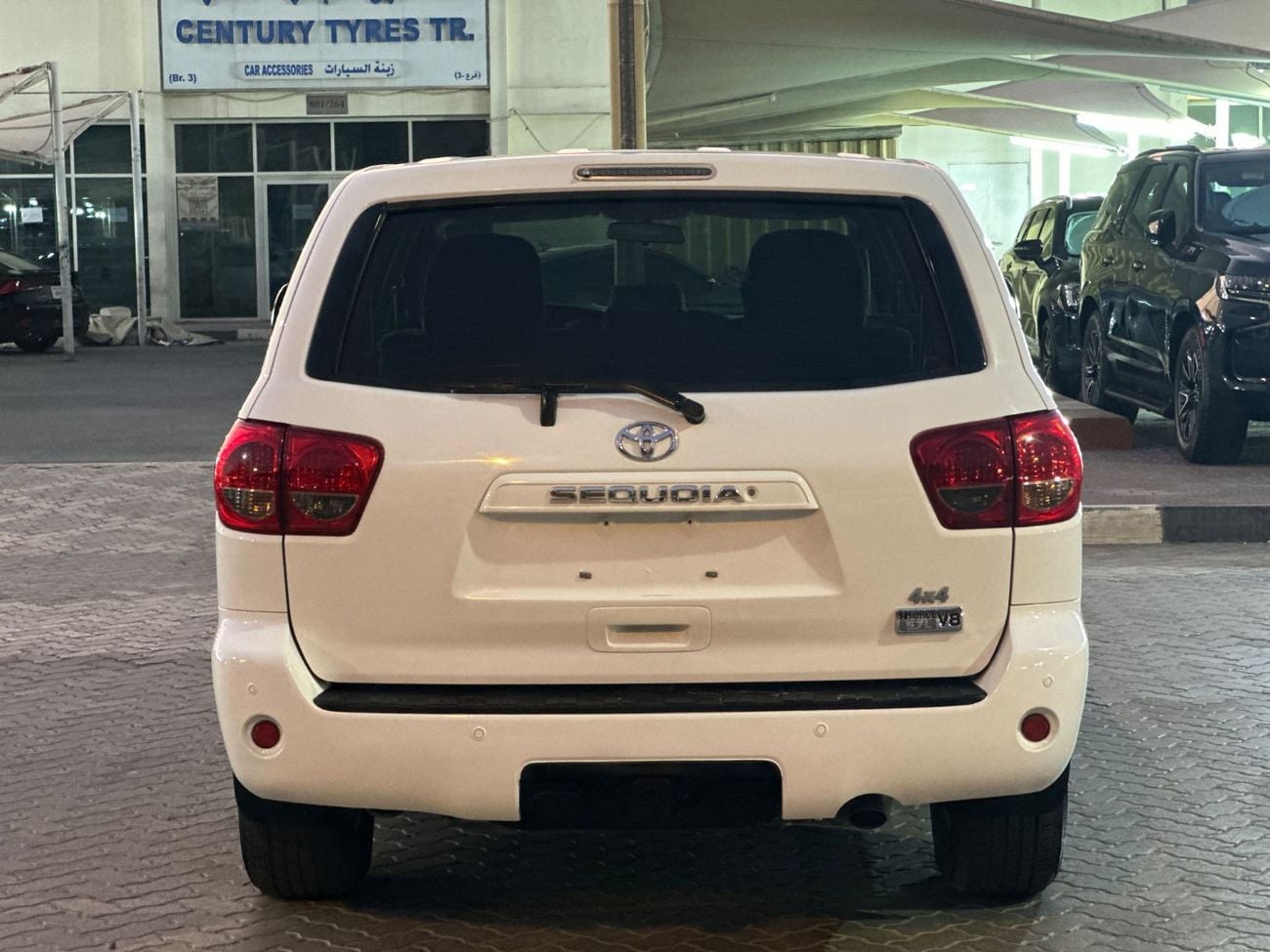 Toyota Sequoia SR5 4X4