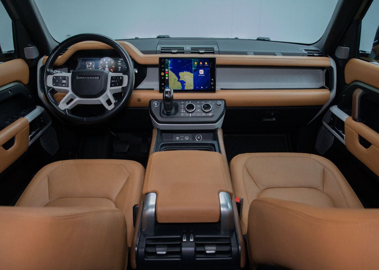 لاند روفر ديفندر 130 SE P400