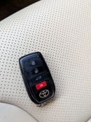 Toyota Land Cruiser VXR GCC Specs Top Full Option Twin-Turbo V6 Excellent Condition