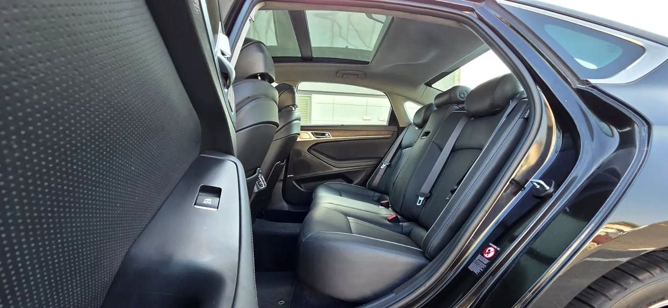 جينيسس G80 رويال 5.0L-V8-Excellent Condition-Bank Finance Available