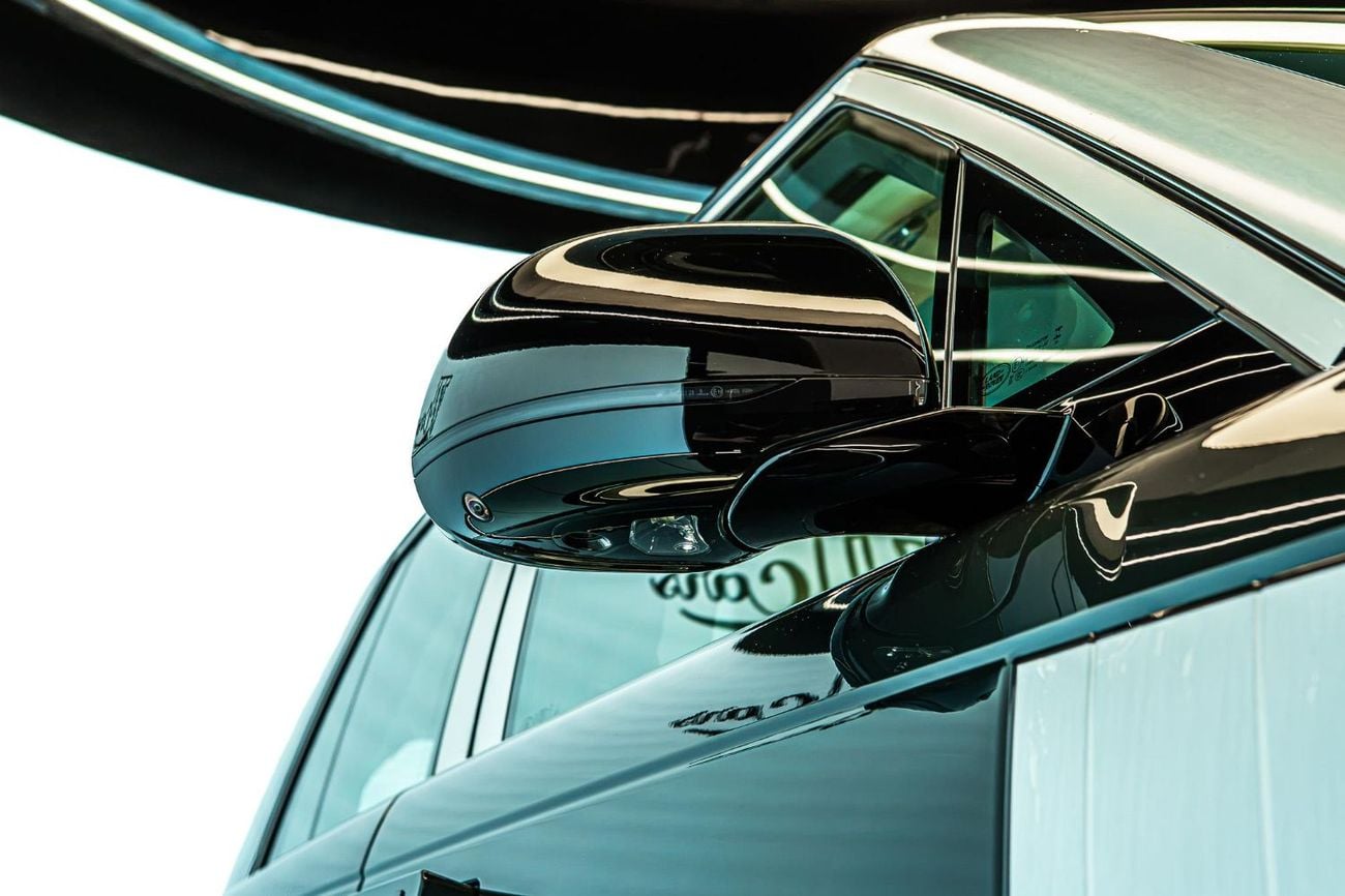 لاند روفر رينج روفر AUTOBIOGRAPHY P530 | Belgravia Green | Black Roof | White Interior | Shadow Exterior Package | GCC Specs
