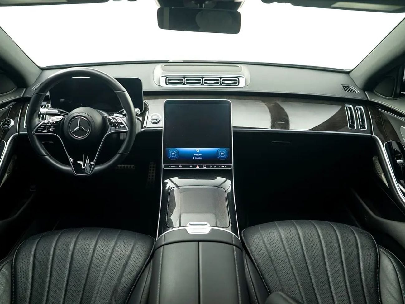 مرسيدس بنز S 500 4MATIC L Burmester Sound | Heated & Ventilated Seats