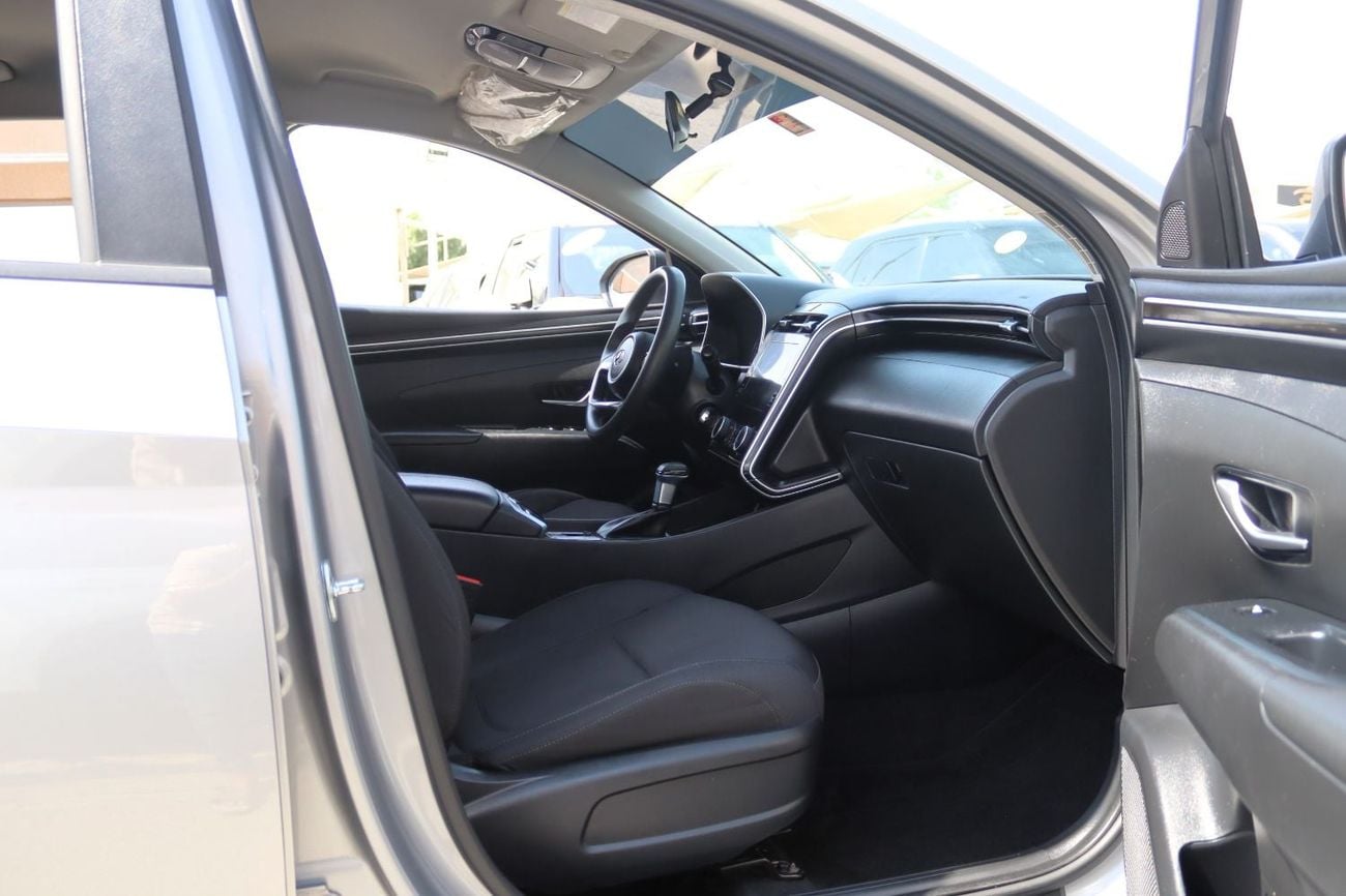 Hyundai Tucson SMART ACCIDENTS FREE - GCC - PERFECT CONDITION INSIDE OUT 2000 CC