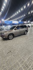 Nissan Pathfinder SV