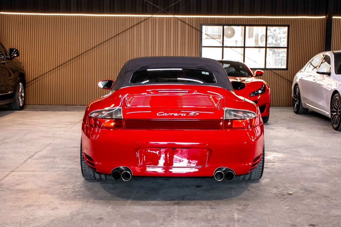 Porsche 911 CARRERA 4S