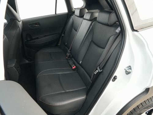 Toyota Frontlander Luxury Frontlander 2.0 hybrid luxury option