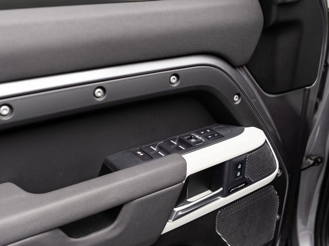 Land Rover Defender 110 SE P400 BUY NOW, PAY 2027 | THE BLACKLINE STANDARD | 2028 Al Tayer Warranty + S