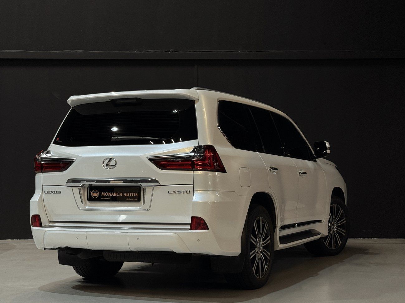 لكزس LX 570 SIGNATURE 2020 Lexus LX 570 Platinum | GCC | 61,000 KM | V8