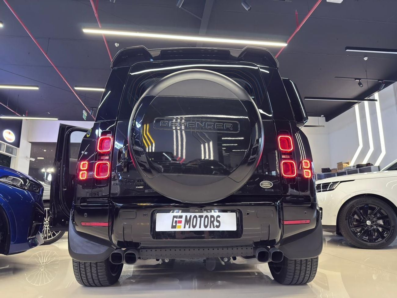 Land Rover Defender HSE 2021 Defender 90 - 22 KHAN RIMS - BORLA EXHAUST SYSTEM - ALTAYYER WA