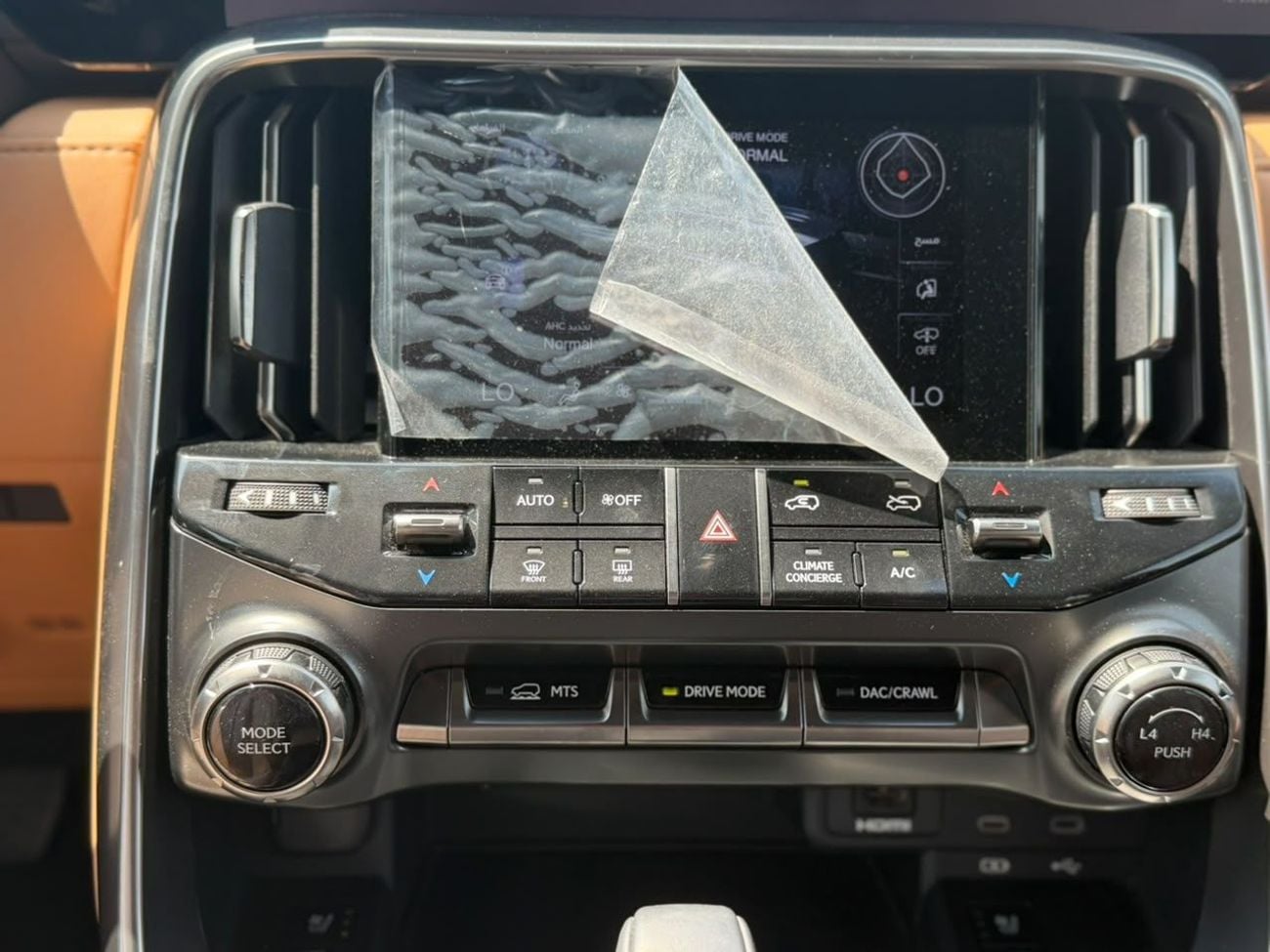 Lexus LX700h SIGNATURE LX700 HYBRID FULL WITH AUTO PARK 2025 GCC