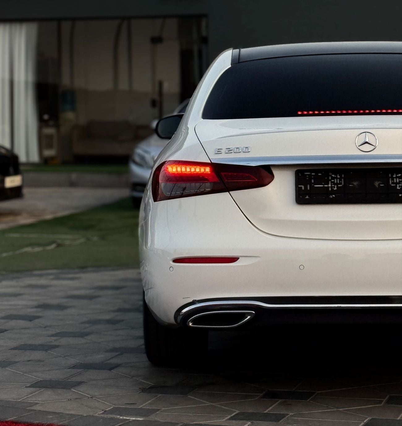 Mercedes Benz E200 PREMIUM