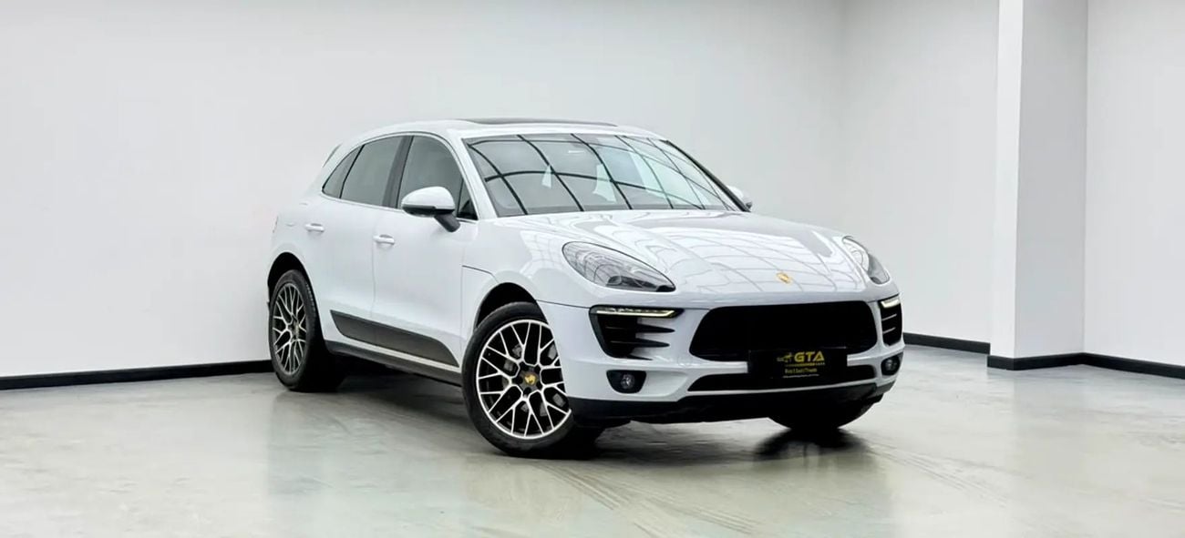 Porsche Macan S, Service History, Carbon Fiber Interior, Fully Loaded, Excellent Condition, GCC