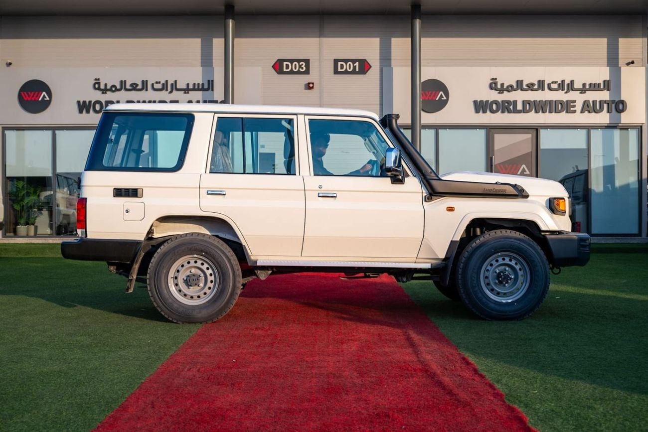 Toyota Land Cruiser 70 LC76 2.8L Manual Diesel