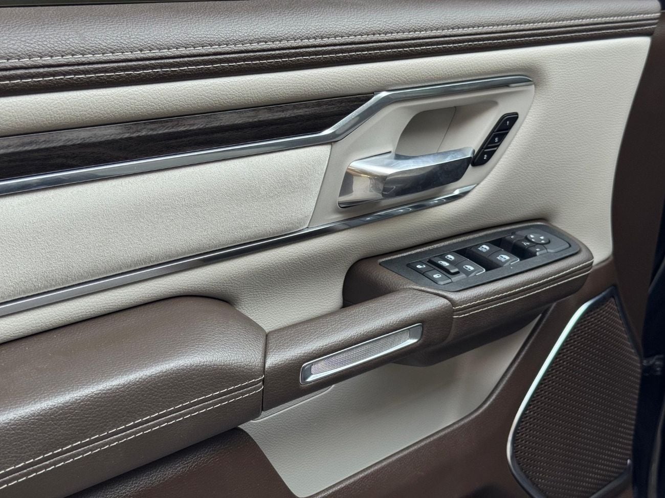 رام لارامي RAM 1500 SST / LARAMIE 4X4 / CHROME PACK / HURRICANE ENGINE / ZERO DOWN PAYMENT AVAILABL