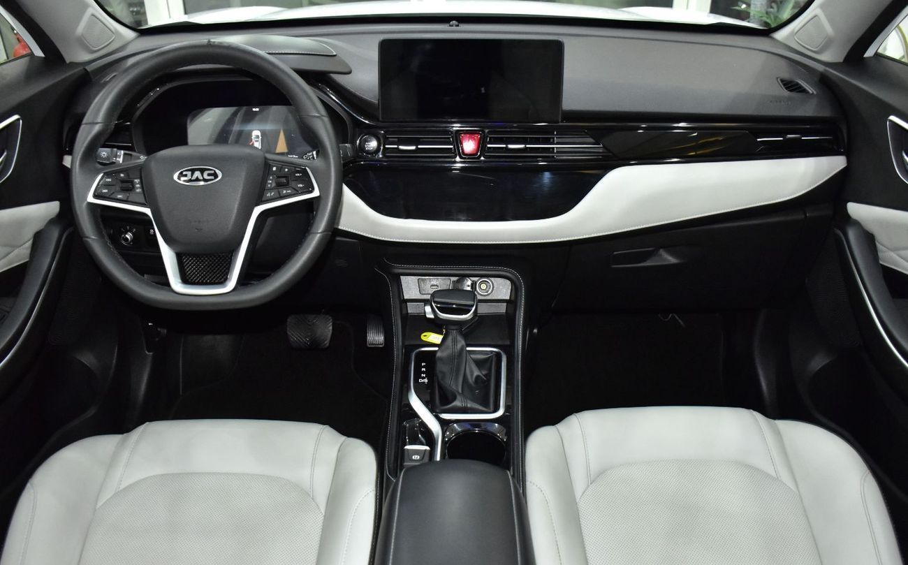 جاك JS4 INTELLIGENCE EXCELLENT DEAL for our JAC JS4 1.5T ( 2023 Model ) in White Color GCC Specs