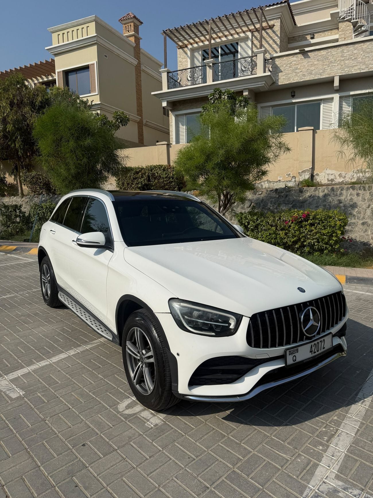 مرسيدس بنز GLC 300 E 4MATIC PREMIUM