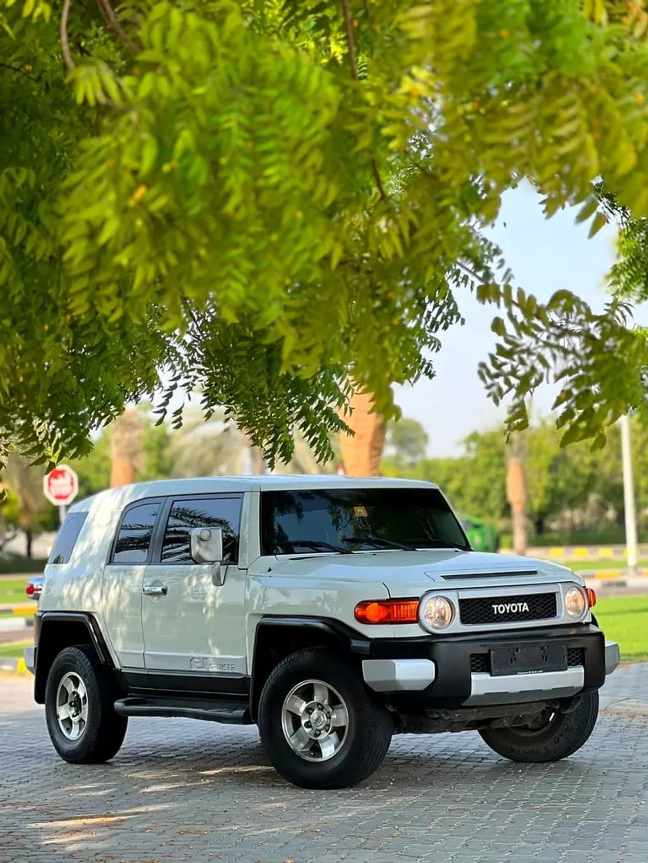 تويوتا إف جي كروزر BASE Well Maintained | GCC Specs | Off-Road Ready