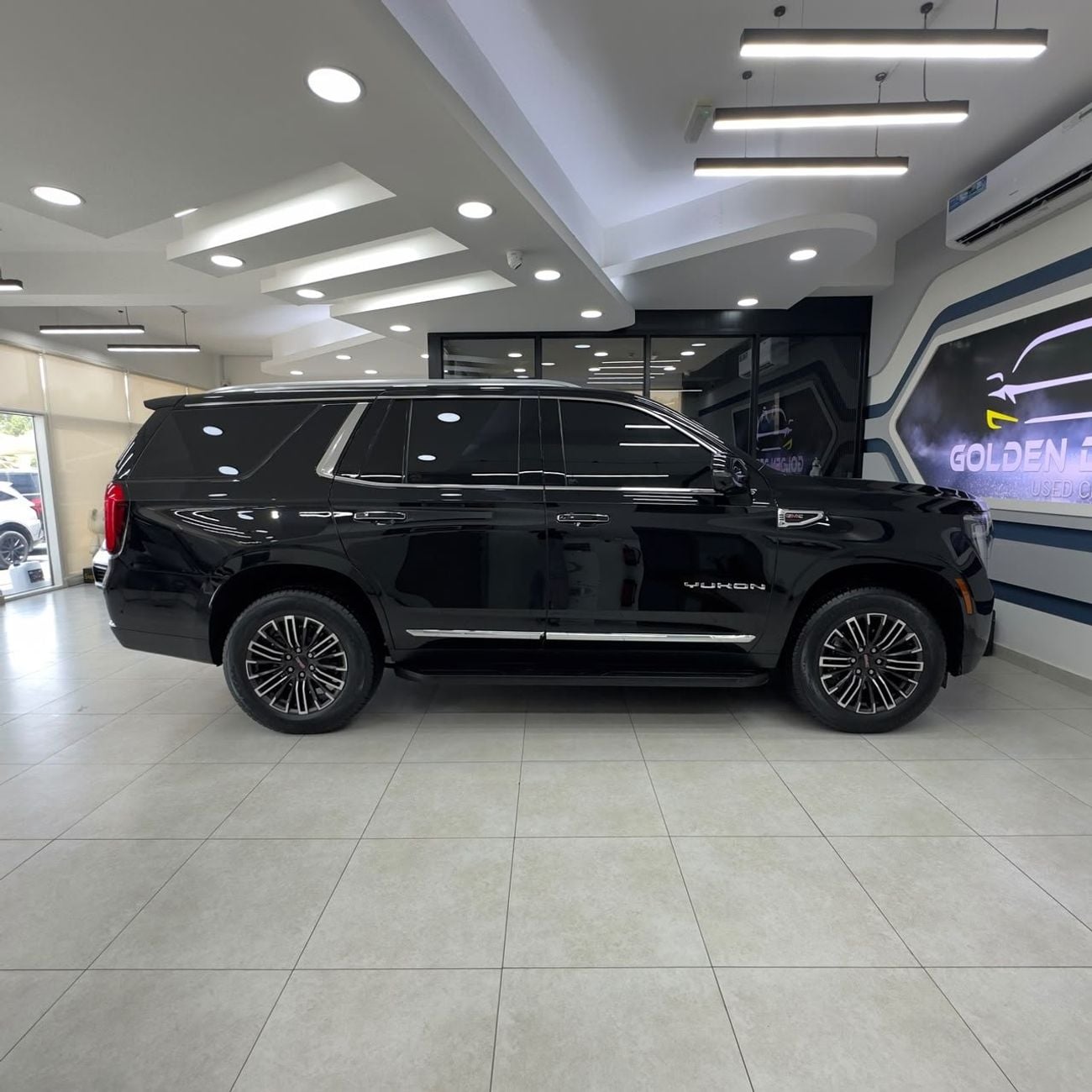 GMC Yukon ELEVATION