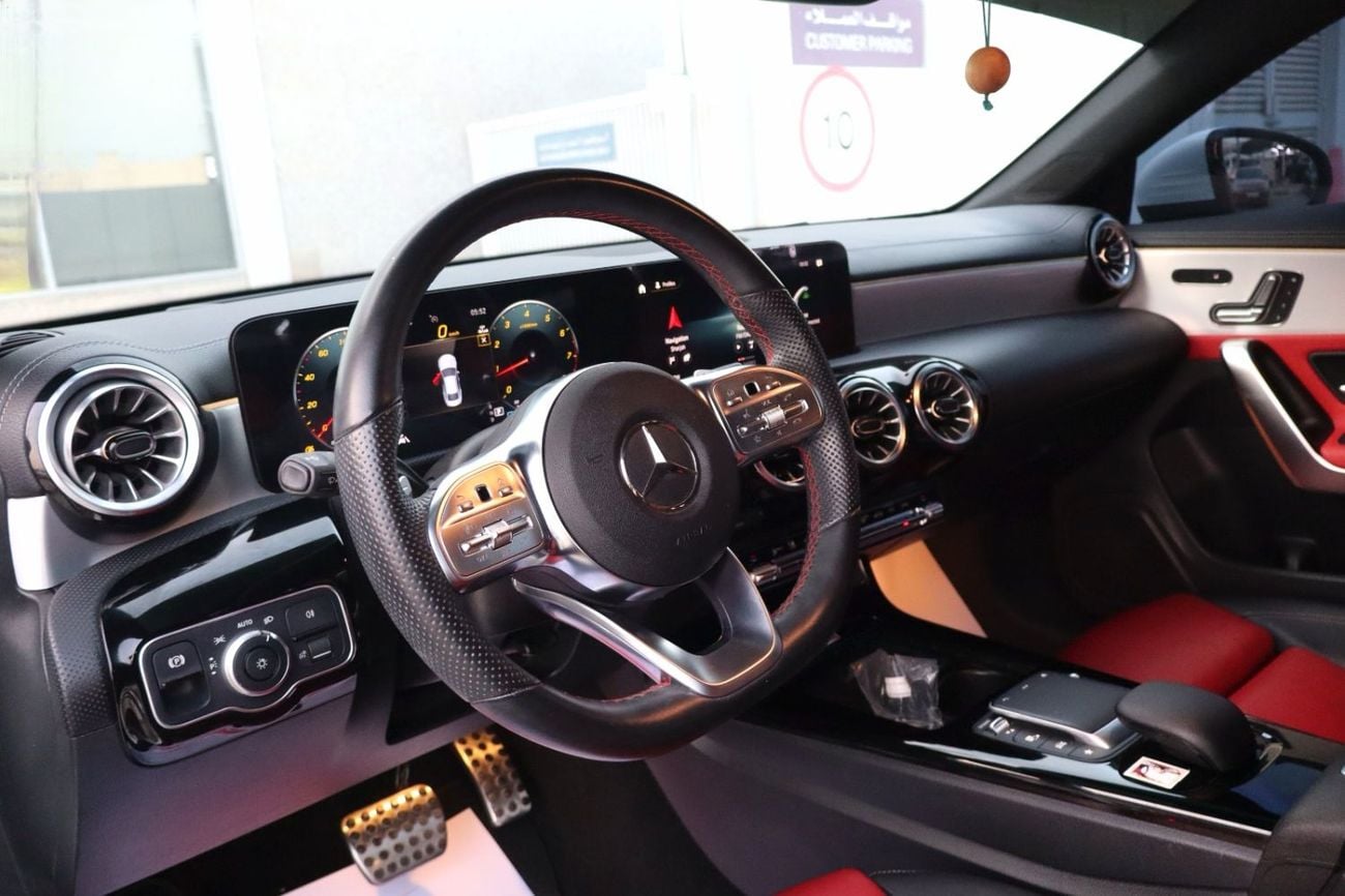 Mercedes Benz CLA250 PREMIUM