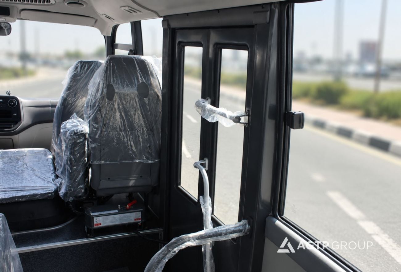 Hyundai County 3.9L Diesel | 5-Speed Manual | GCC Specs | Mid Option | Roof AC | Commercial Passenger Bus | READY E
