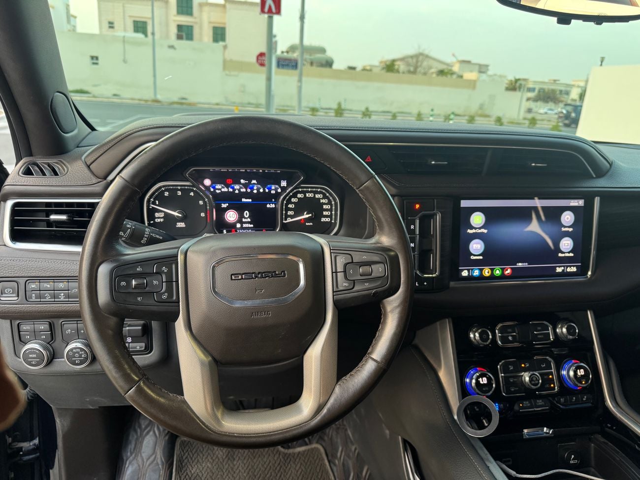 GMC Yukon DENALI
