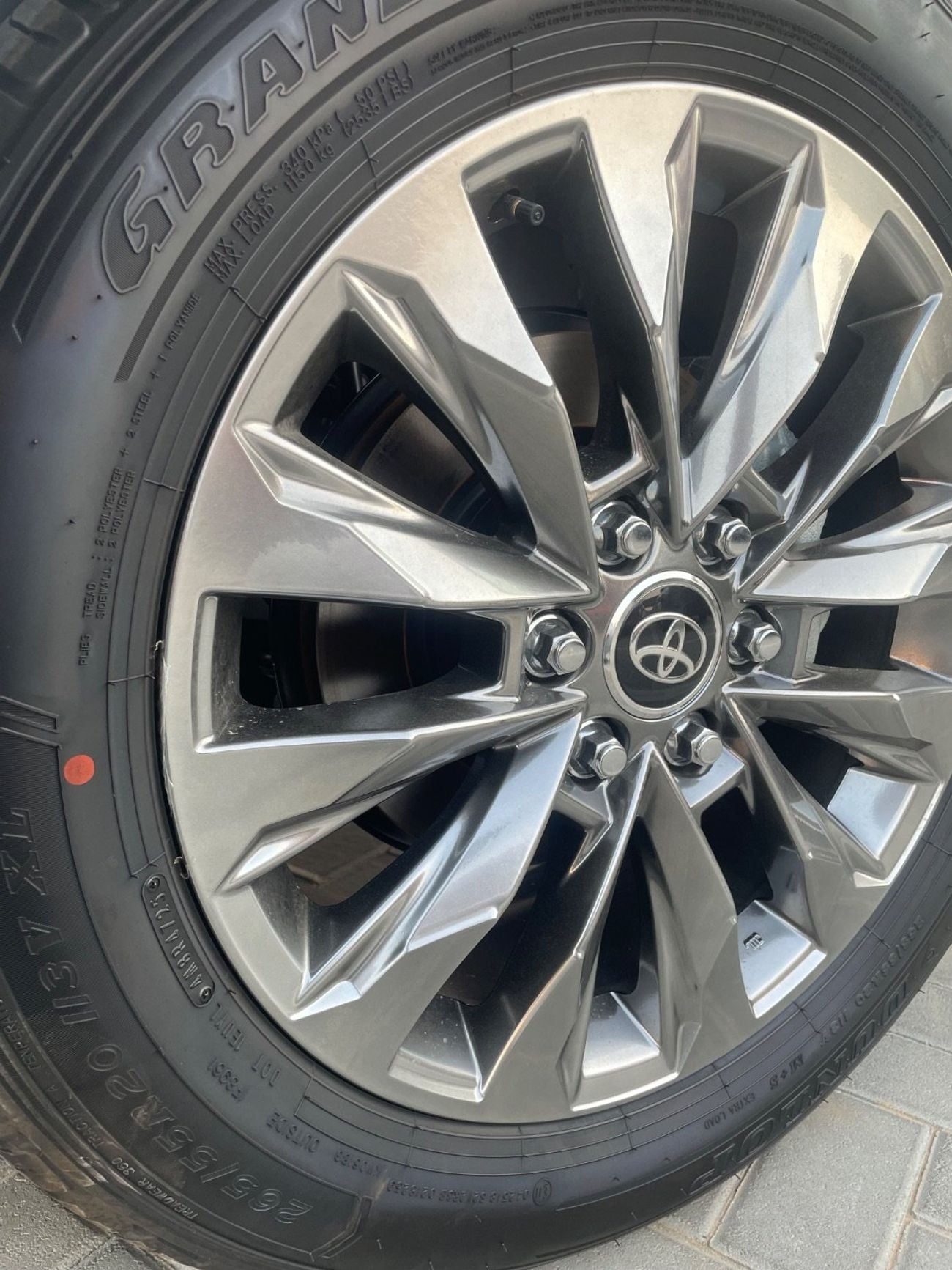 تويوتا لاند كروزر VXR لاندكروزر VXR 4.0