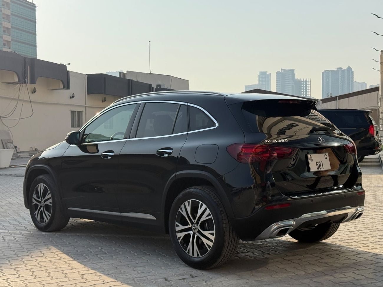 Mercedes Benz GLA 200 STANDARD