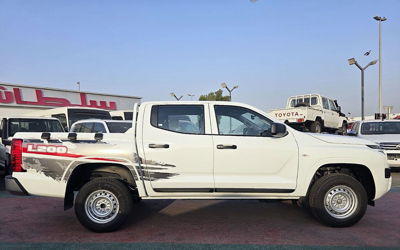 Mitsubishi L200 Mitsubishi L200 Pick Up M_Line Mitsbishi L200 Pick Up 2.4L A/T Diesel 4*4 M_Line GCC White color 2026 Model