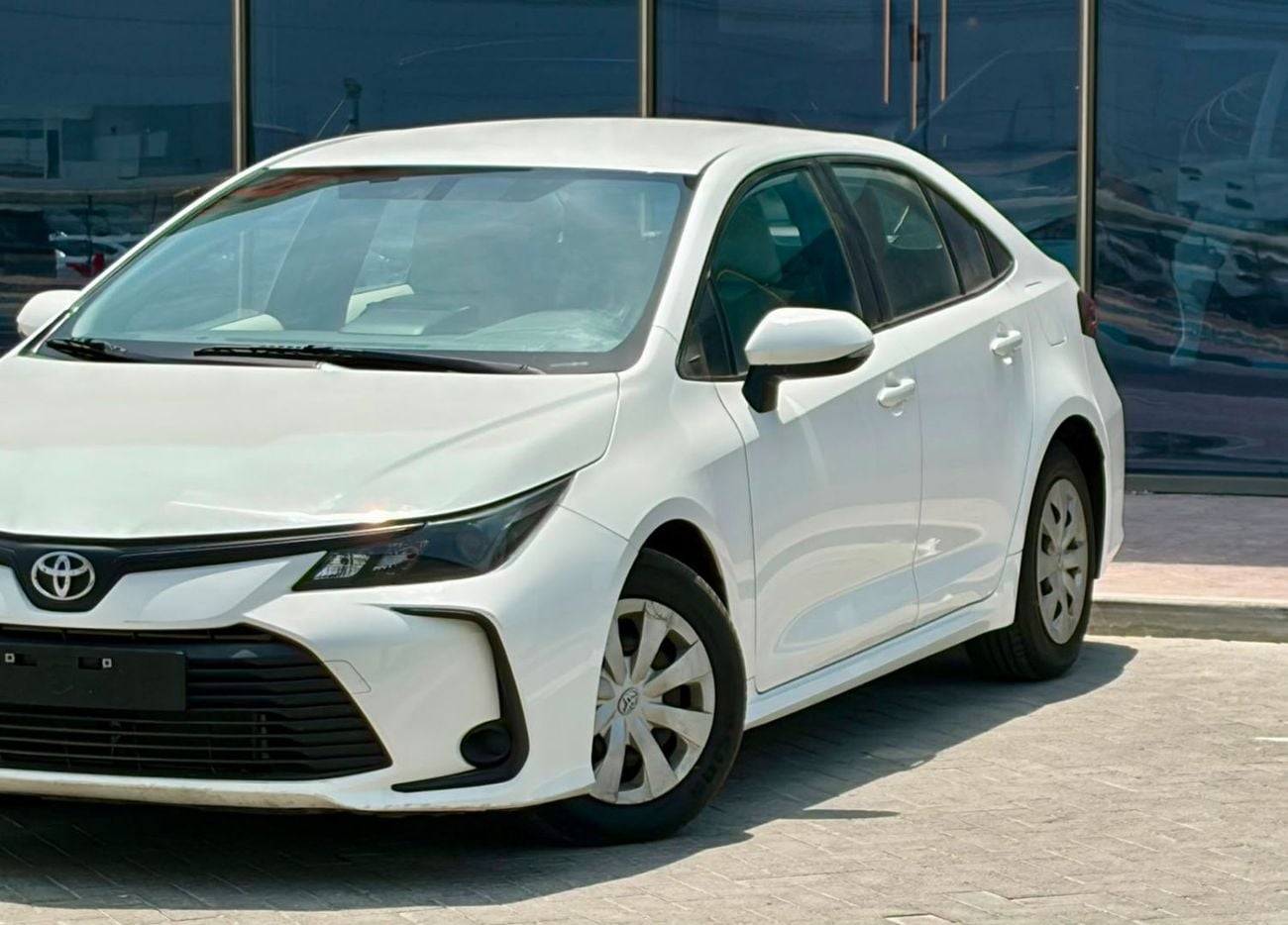 تويوتا كورولا XLI 699/- شهريًا | دول مجلس التعاون الخليجي | مثبت سرعة، كاميرا، نظام تحديد المواقع العالمي (GPS) | خالي