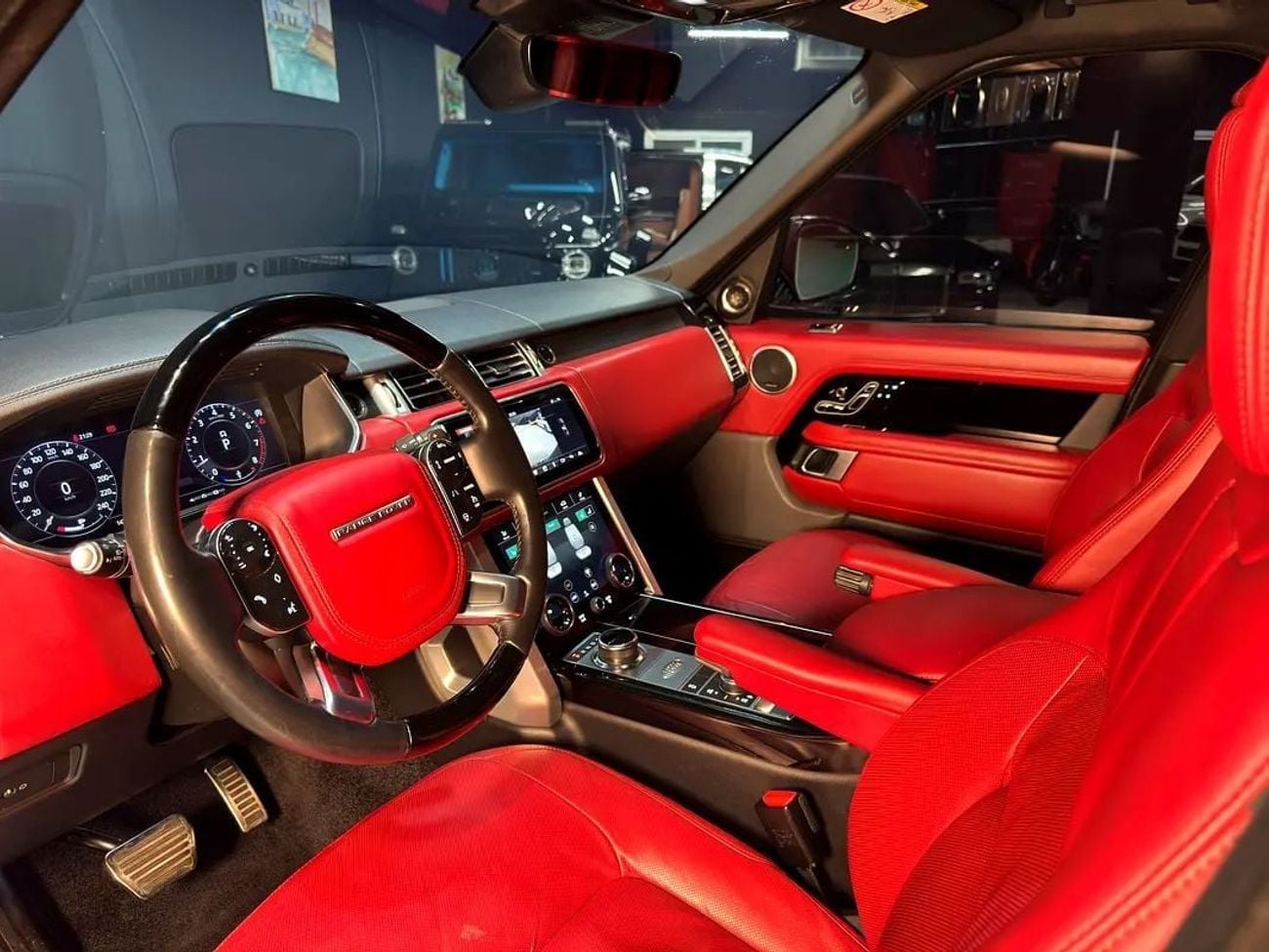Land Rover Range Rover P400 SE