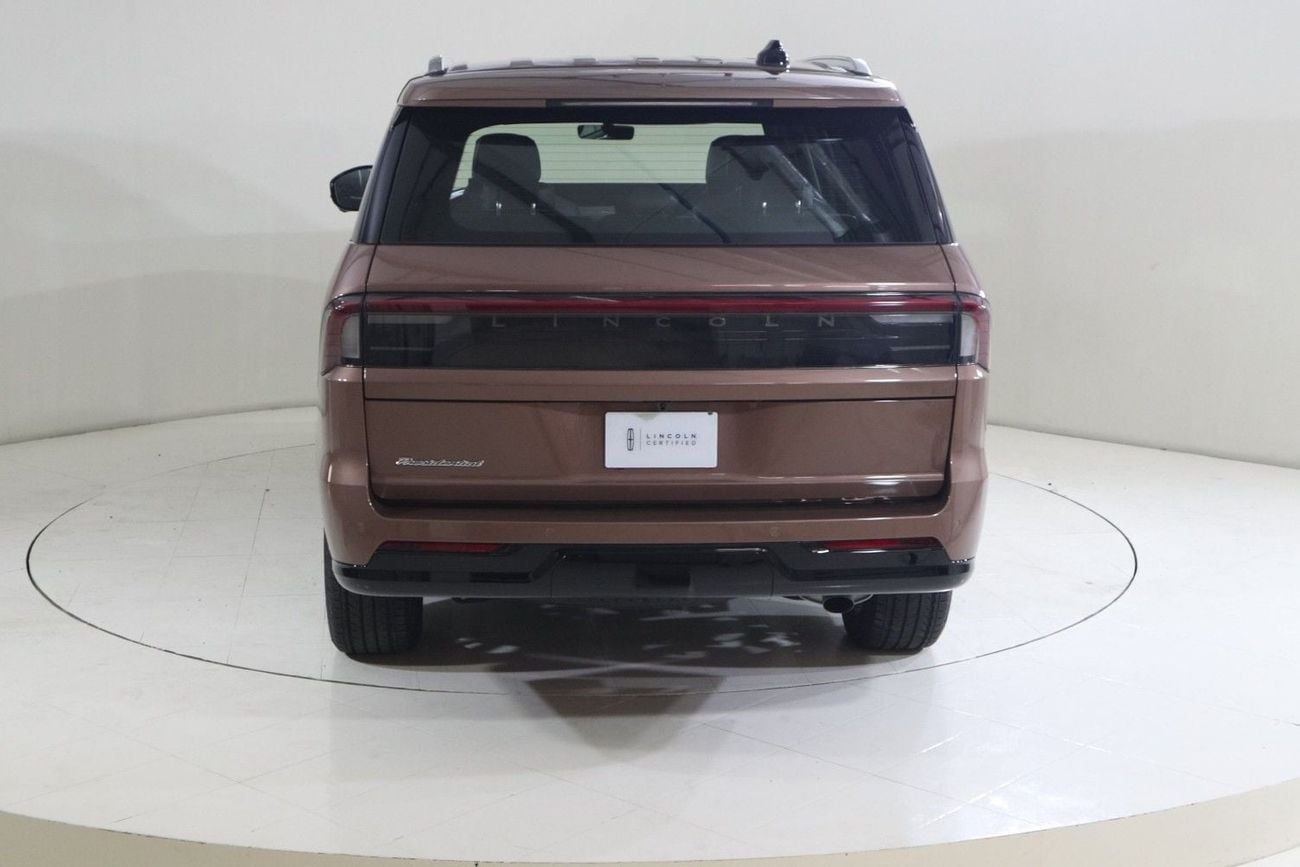 لينكولن نافيجاتور PRESIDENTIAL NV-N1925/AL TAYER MOTORS/AL QOUZ SHOWROOM