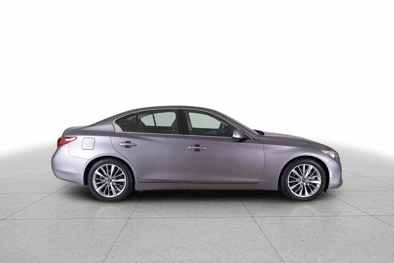 Infiniti Q50 LUXE 3.0