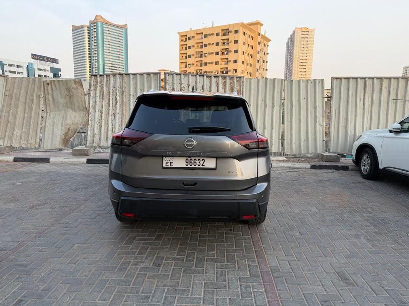 نيسان روج SV