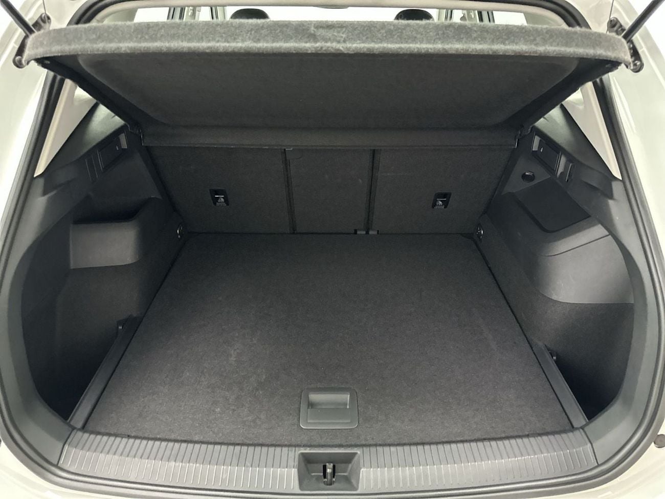 Volkswagen Tiguan LIFE Tiguan Life 1.4L | Contemporary Design | Advanced Tech | Refined Cabin | Everyday Comfort | GCC