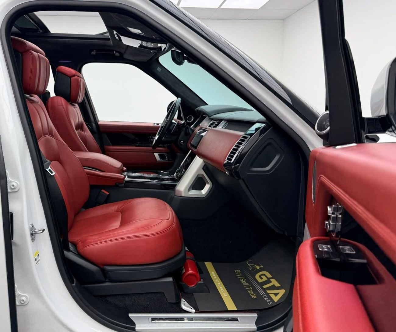 Land Rover Range Rover AUTOBIOGRAPHY 2021 Land Rover Vogue P530 Autobiography, Warranty, Full Agency Service History, GCC Specs.
