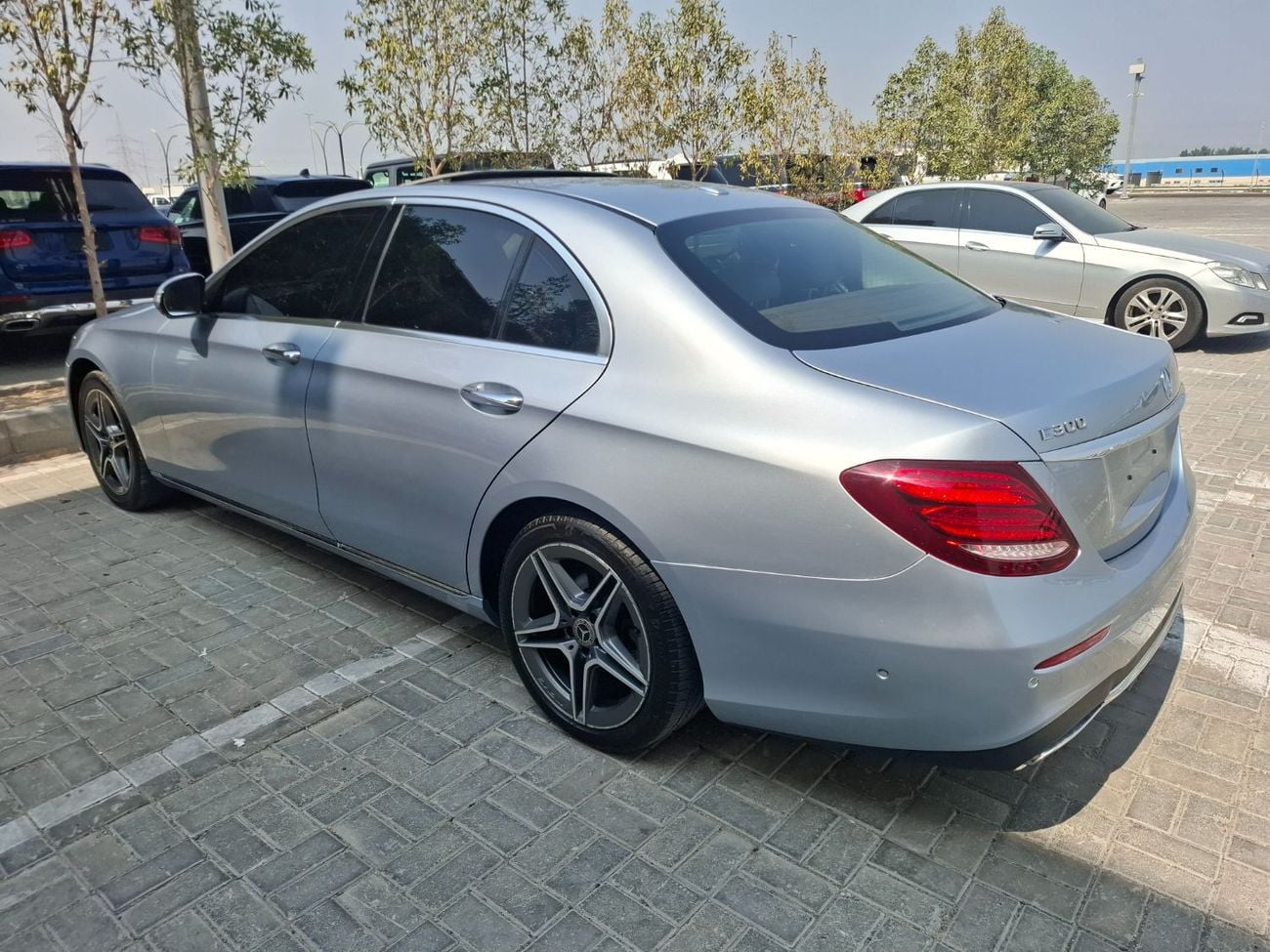 مرسيدس بنز E300 AMG