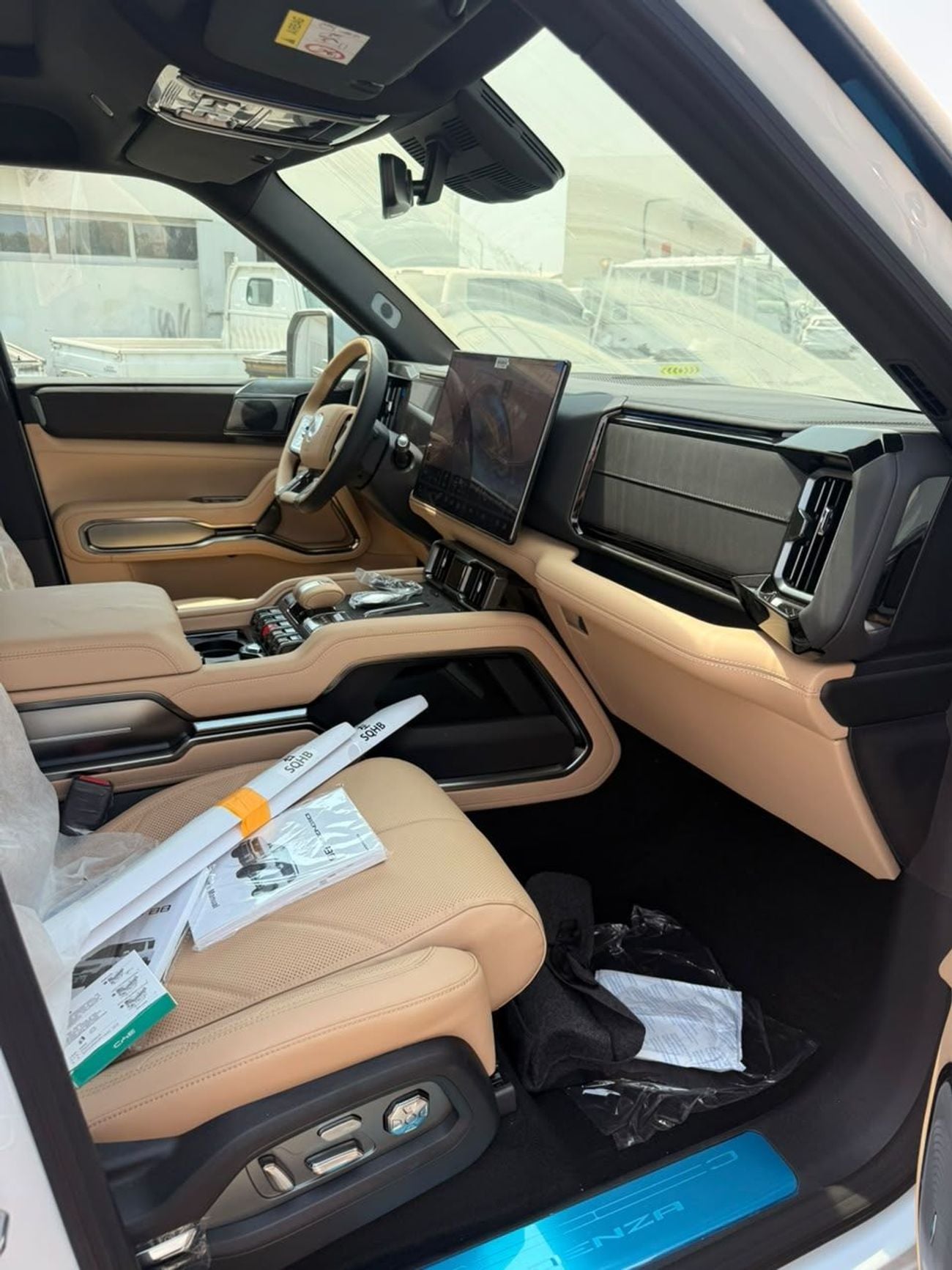 BYD QIN PLUS B8