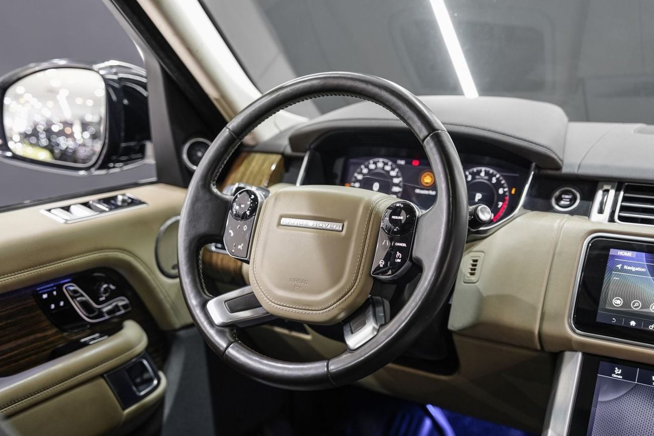Land Rover Range Rover VOGUE SE LWB 2019 Range Rover Vogue SE Supercharged LWB, Advanced Driver Assistance Pack, Panoramic Roof, GCC Spe
