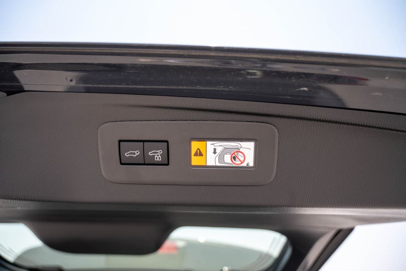 تويوتا برادو PRADO 2.8 DIESEL LIMITED AUTOMATIC FOUR WHEEL DRIVE 7 SEATS 5 DOOR
