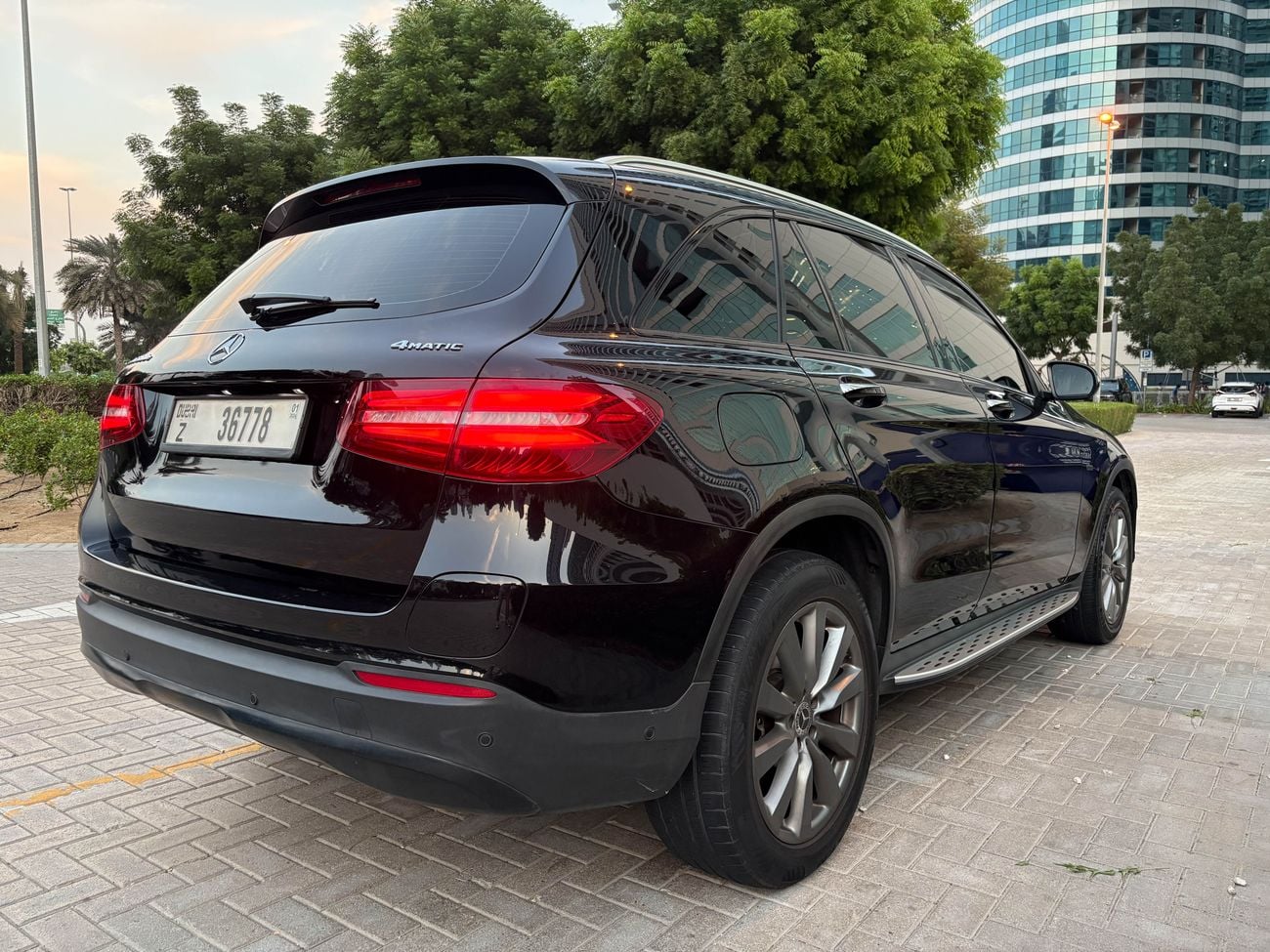 مرسيدس بنز GLC 350 e GLC 350e AMG